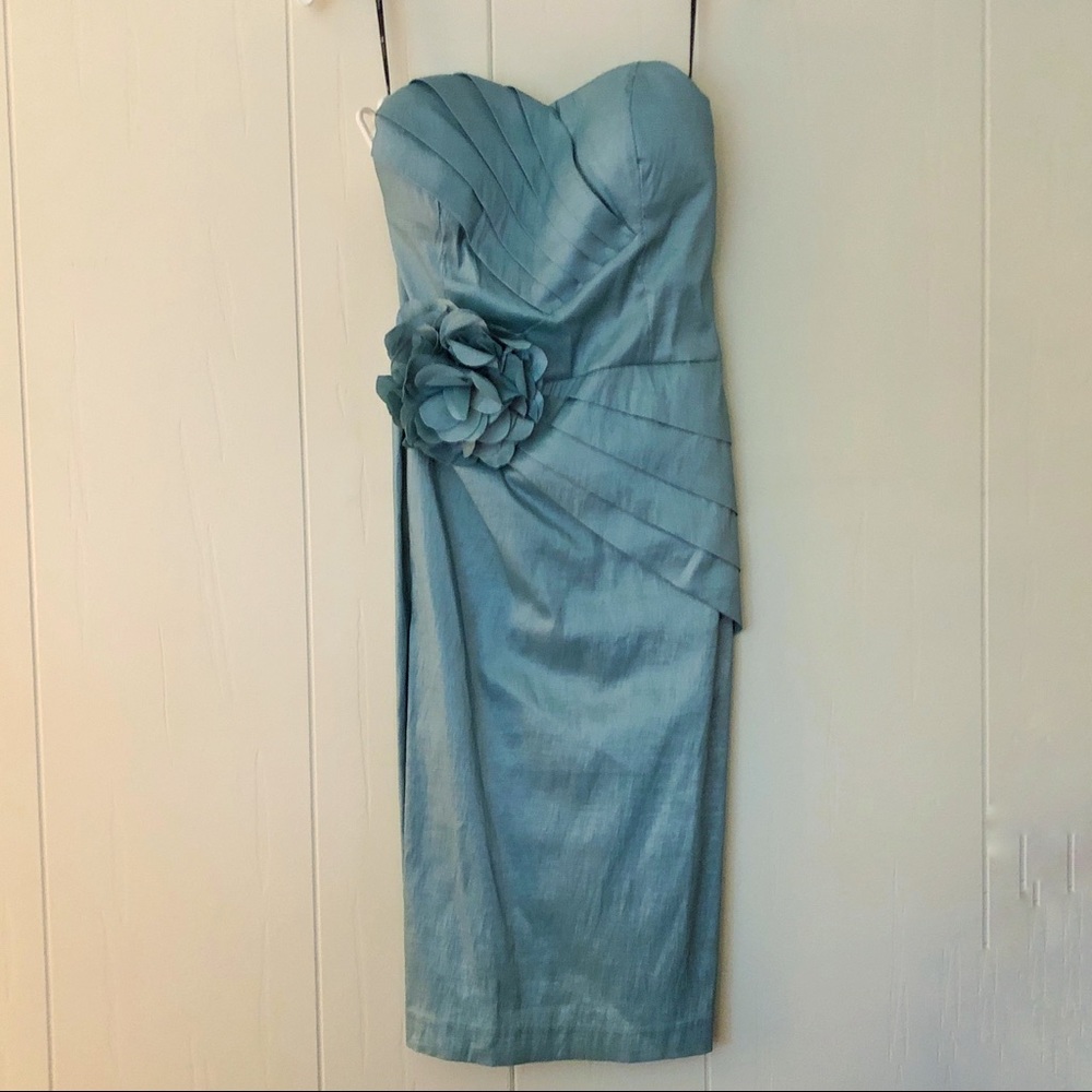 Strapless semi-formal dress